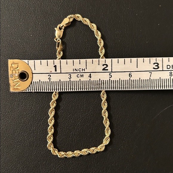 10 k Elegant Gold Rope Chain Bracelet - Picture 5 of 5